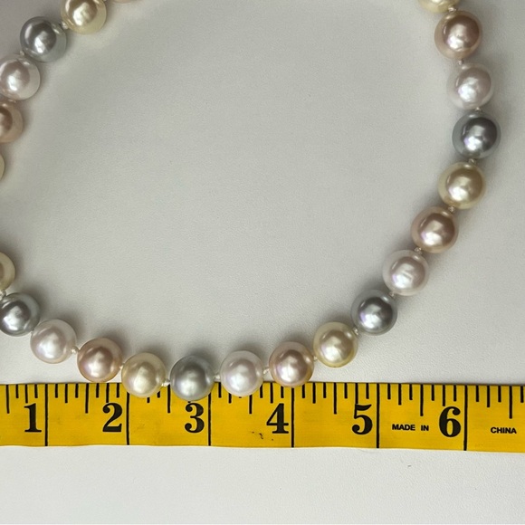 Chunky Bead Pearl Choker with multicolor large beads - Picture 5 of 7